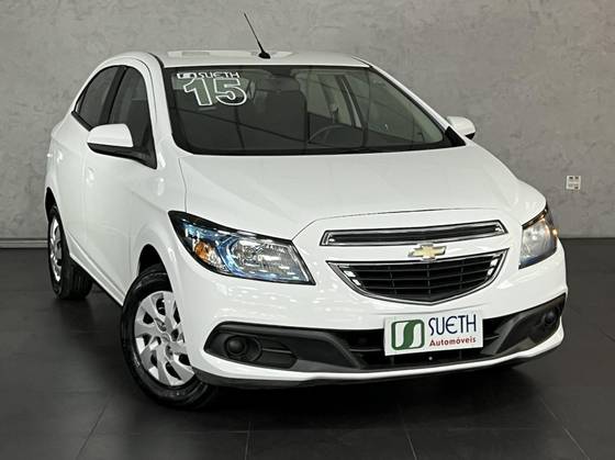 CHEVROLET ONIX 1.4 MPFI LTZ 8V FLEX 4P AUTOMÁTICO CHEVROLET ONIX 1.4 MPFI LTZ 8V FLEX 4P AUTOMÁTICO